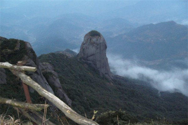 广西名山排行前十名，广西十大高山峰排行榜